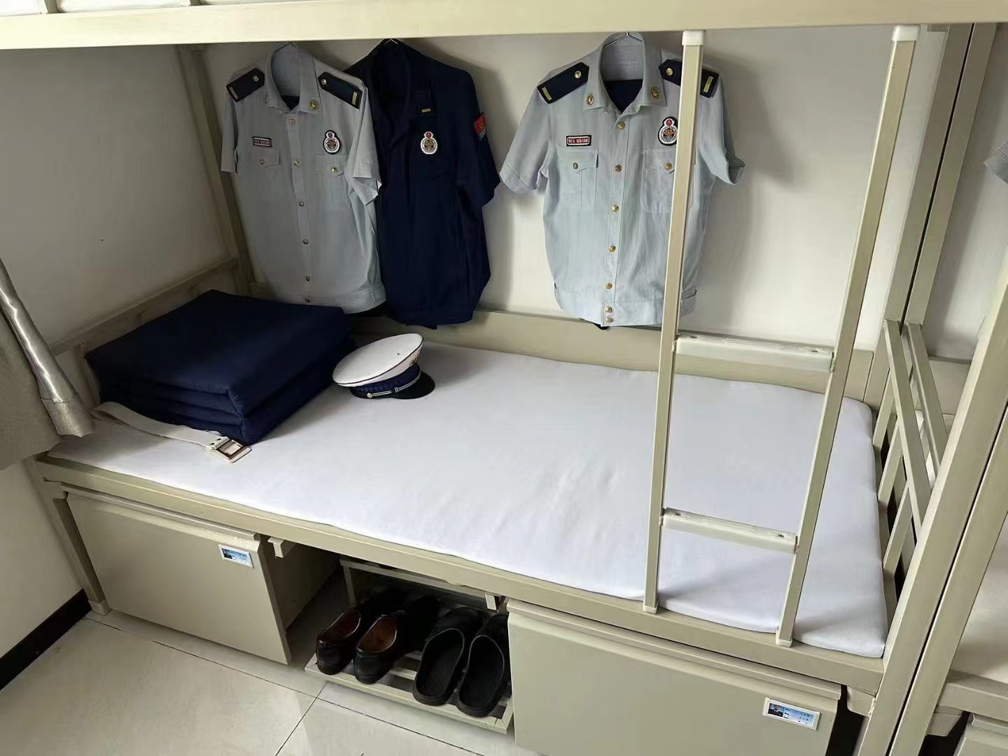 ������ѵ����