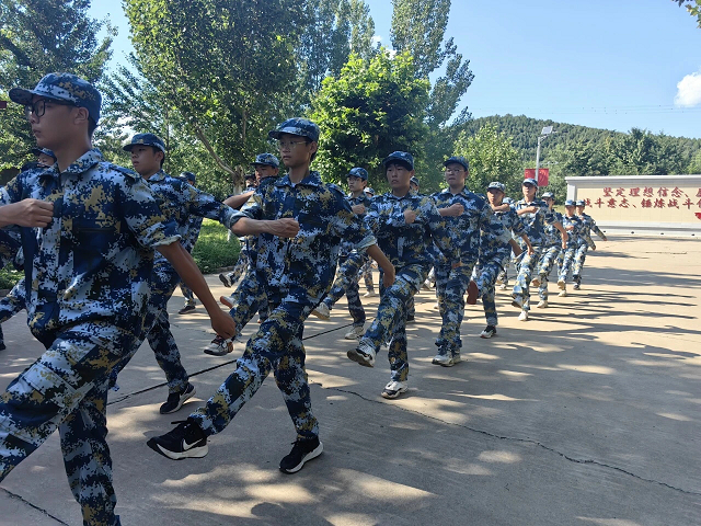 ������ѵ����