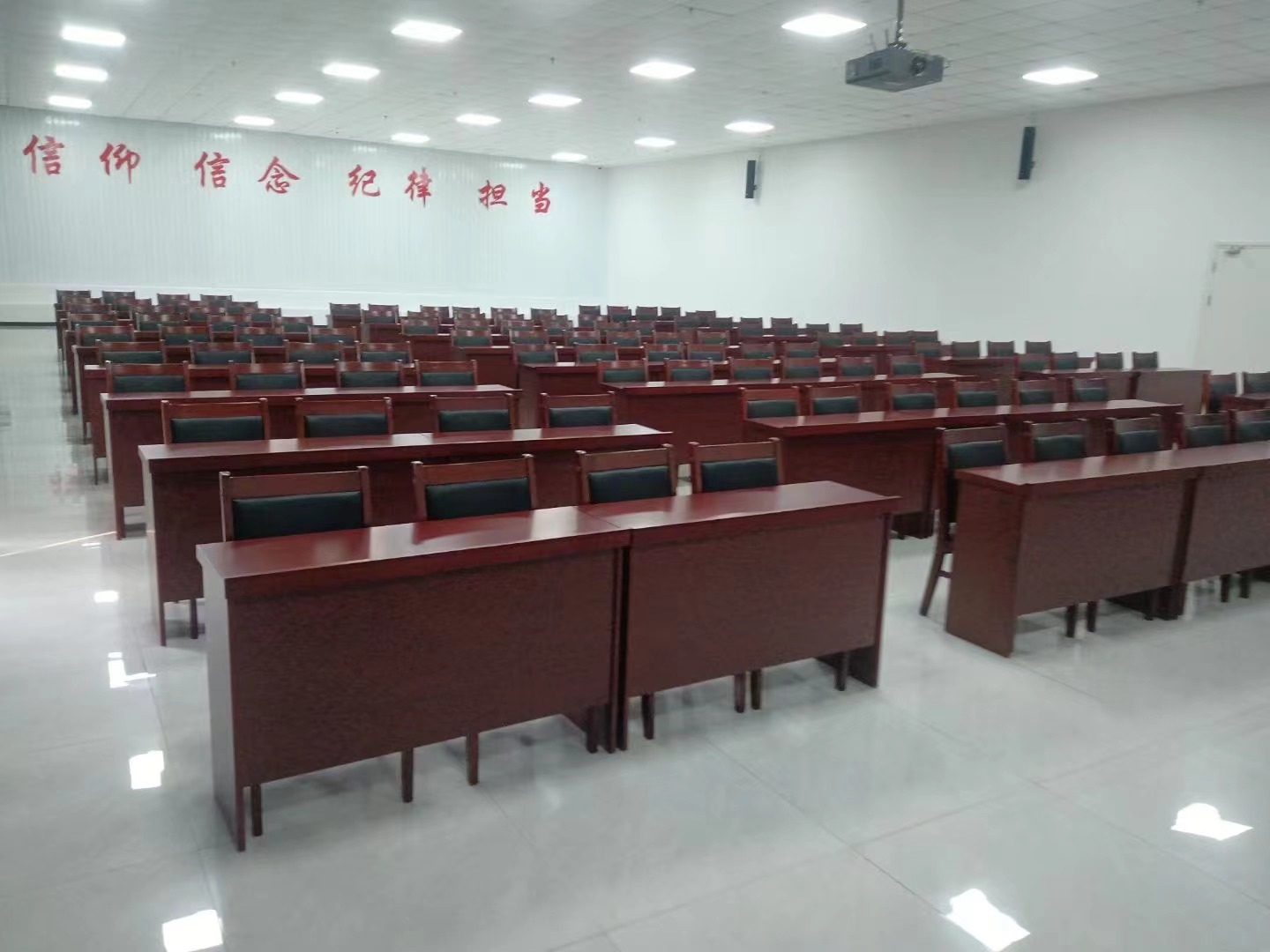 ������ѵ����